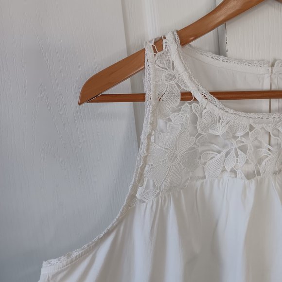 Lot of Two SJS/Knox Rose Women's Sleeveless Tops Blue Floral And White Size L - Picture 11 of 16